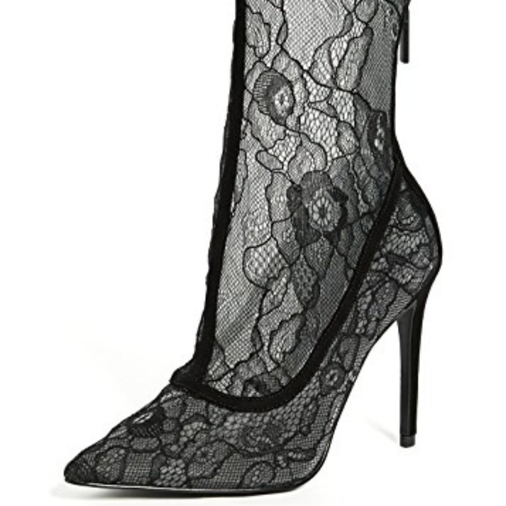 kendal and kylie lace bootie brand new in box
